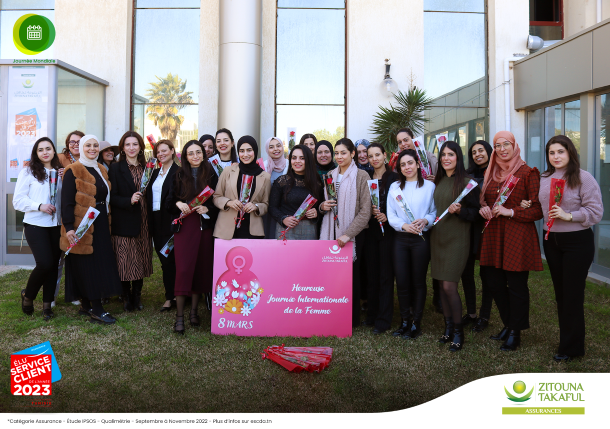 Les collaboratrices des Assurances ZITOUNA TAKAFUL fêtent la journée internationale des droits des femmes.